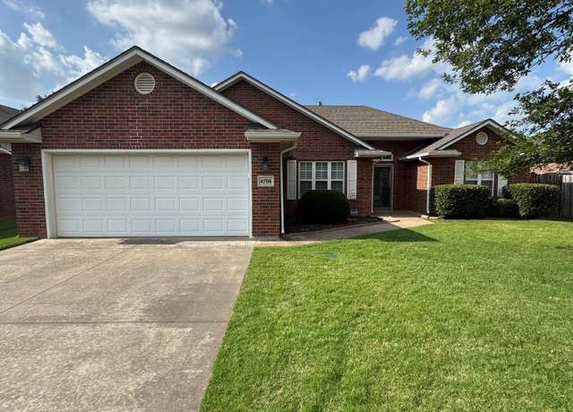 Property at 4706 Oakcrest Ave, Enid, OK 73703, 3 beds, 2 baths