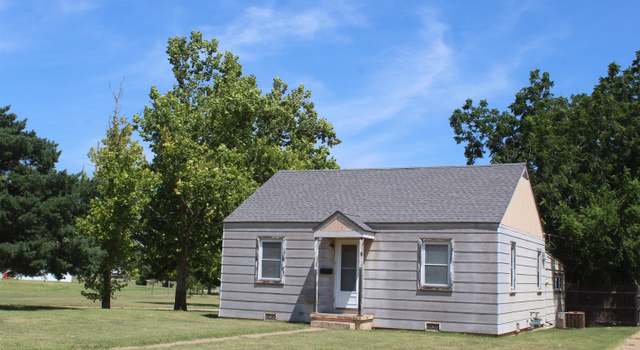 Photo of 924 Elm Ave, Woodward, OK 73801