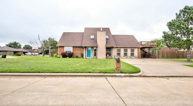 Photo of 4618 Pine Cone Ln, Enid, OK 73703
