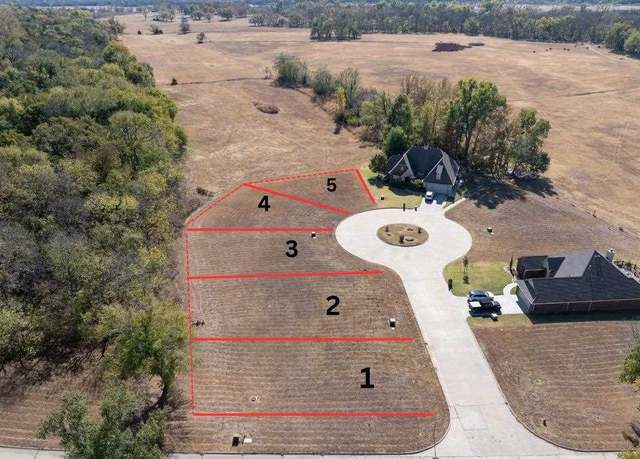 Property at 4 Spring Village Ct, Ponca City, OK 74604