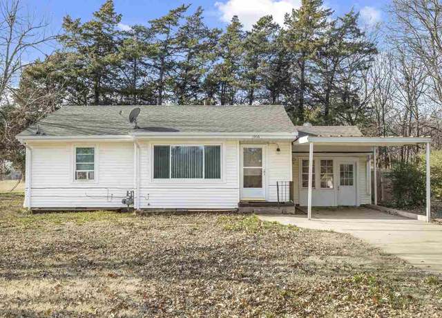 Property at 1916 Turner St, Ponca City, OK 74604, 2 beds, 1 bath