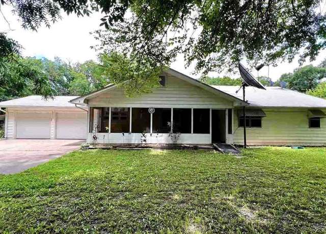 Property at 3165 Joe Colby Rd, Ponca City, OK 74604, 4 beds, 3 baths