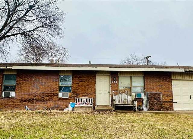 Property at 339 S Franklin St, Ponca City, OK 74601, 3 beds, 2 baths