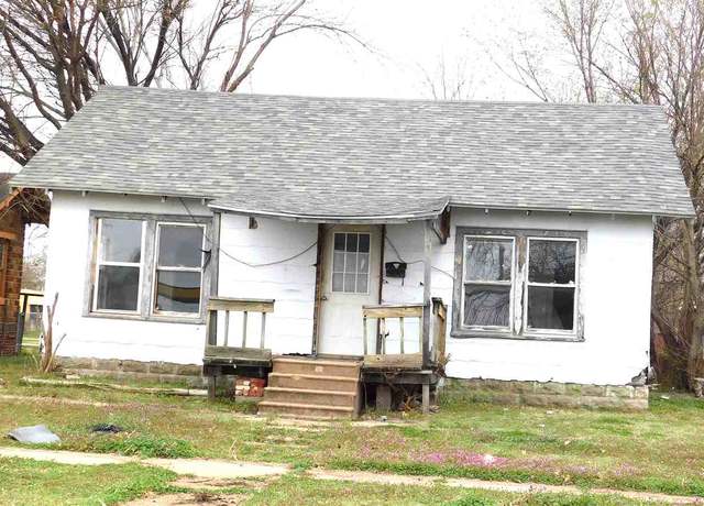 Property at 607 N Elm, Ponca City, OK 74601, 2 beds, 1 bath