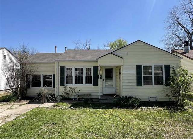 Property at 2005 N 4th St, Ponca City, OK 74601, 3 beds, 1.5 baths