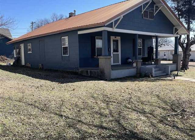 Property at 519 S 8th St, Ponca City, OK 74604, 3 beds, 1 bath