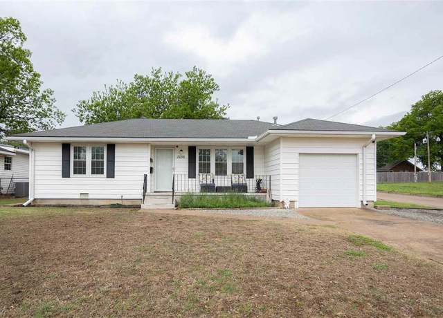 Property at 2036 N 7th St, Ponca, OK 74601, 2 beds, 1 bath