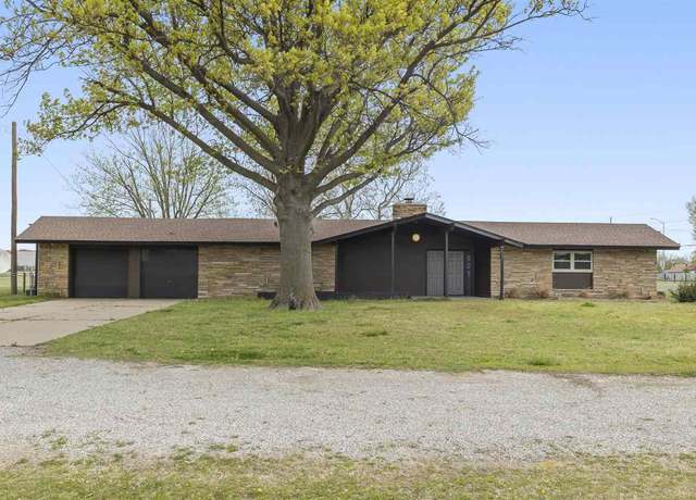 Property at 301 E Prospect, Ponca City, OK 74601, 4 beds, 2 baths