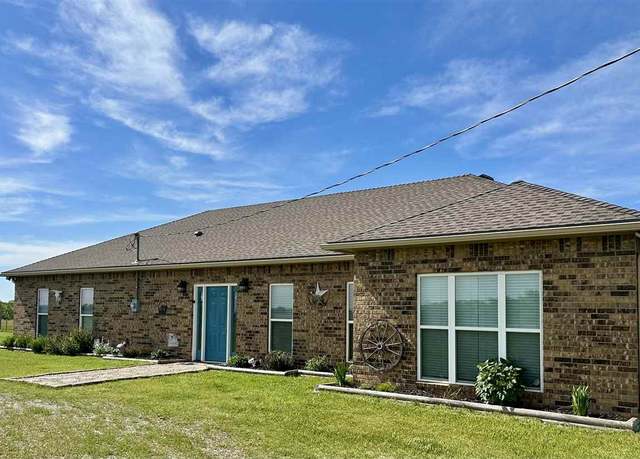 Property at 3976 S Glasgow, Ponca City, OK 74604, 4 beds, 3 baths