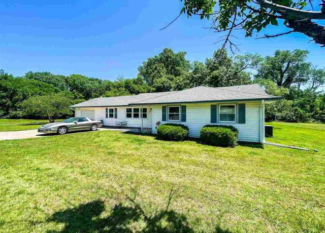 Property at 2023 Turner St, Ponca City, OK 74604, 4 beds, 2 baths