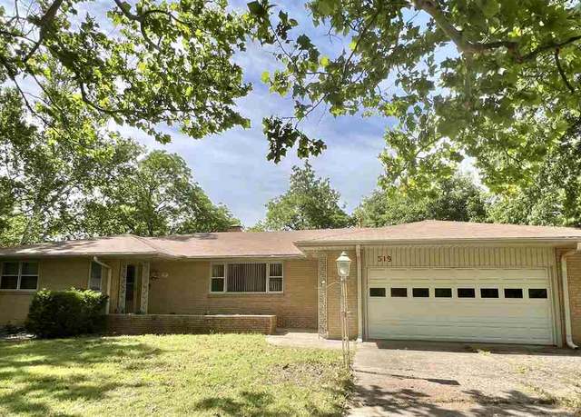 Property at 519 E Blackwell Ave, Blackwell, OK 74631, 2 beds, 2 baths