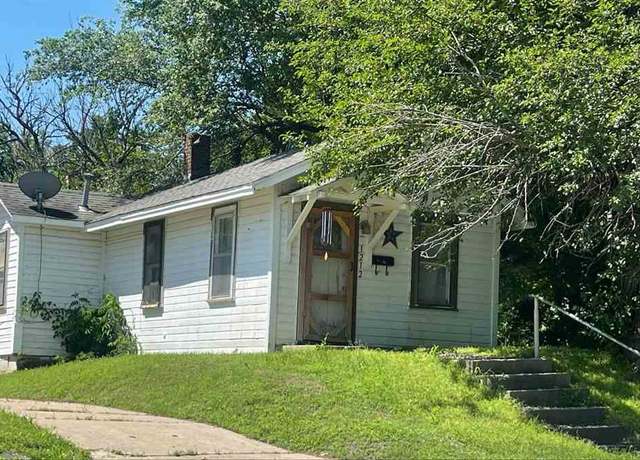 Property at 1212 E South Ave, Ponca City, OK 74601, 1 bed, 1 bath