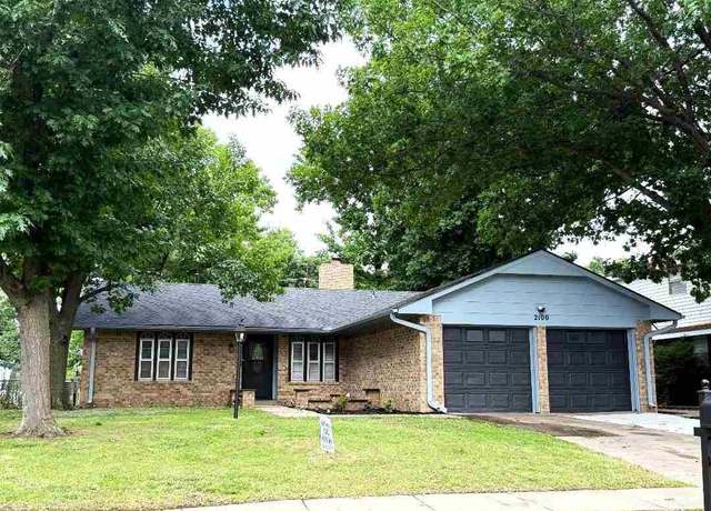 Property at 2100 Oriole, Ponca City, OK 74601, 3 beds, 2 baths