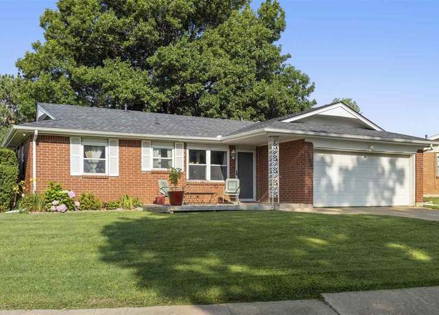 Property at 1300 Bradbary, Ponca City, OK 74601, 3 beds, 1.5 baths