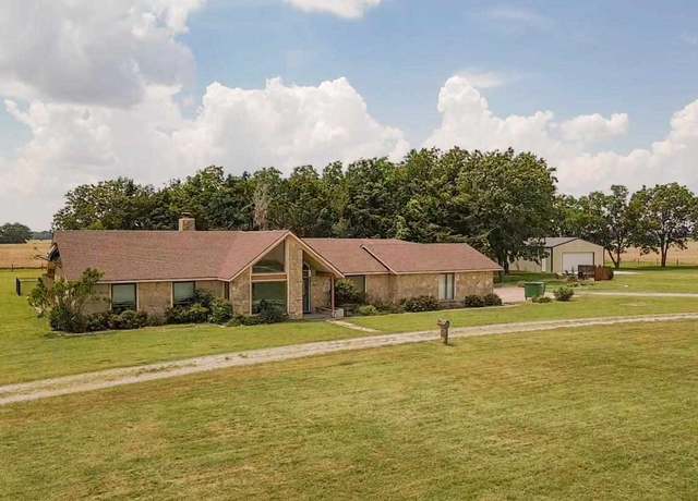 Property at 5956 Glasgow Rd, Ponca City, OK 74604, 3 beds, 3.5 baths