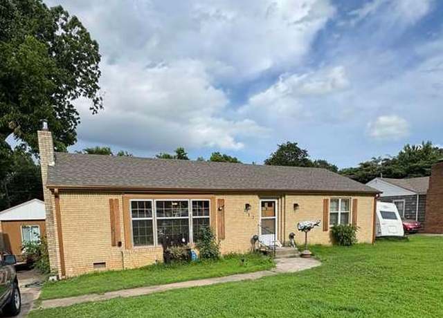Property at 213 N 10th St, Ponca City, OK 74601, 3 beds, 2 baths