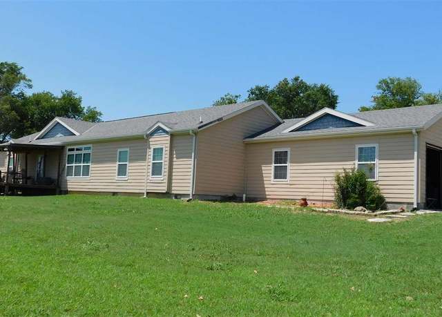 Property at 3201 Industrial Blvd, Ponca City, OK 74601, 4 beds, 3 baths