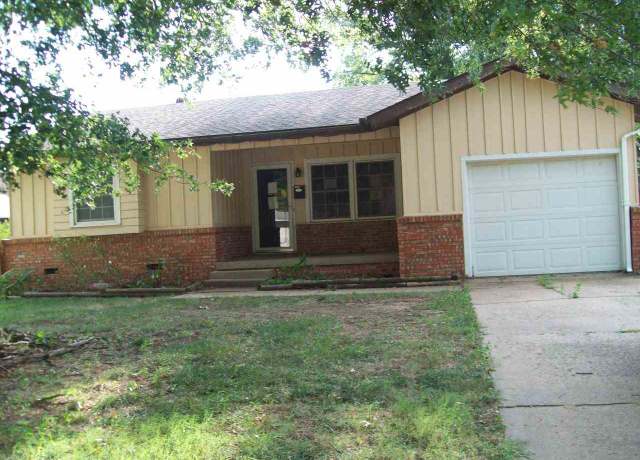 Property at 1708 Potomac, Ponca City, OK 74601, 3 beds, 1 bath