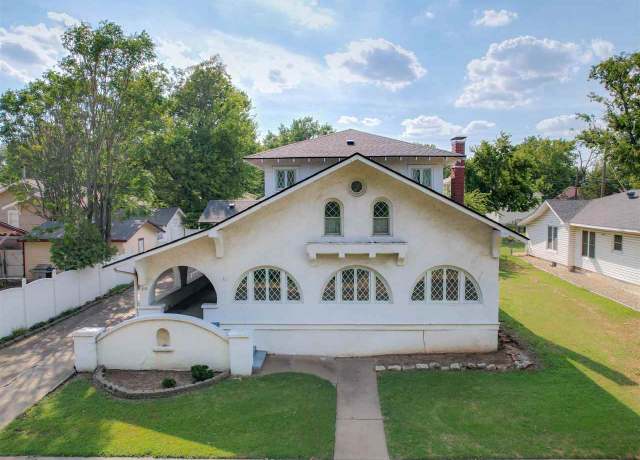 Property at 310 N 7th, Ponca City, OK 74601, 3 beds, 2 baths