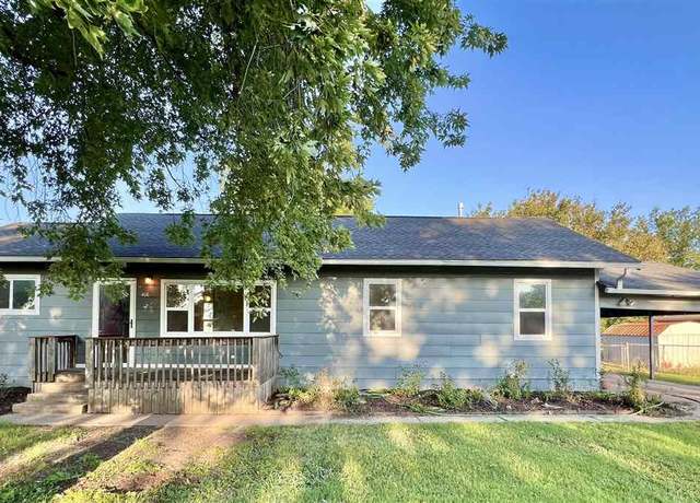 Property at 406 N Magnolia Ave, Newkirk, OK 74647, 3 beds, 2 baths