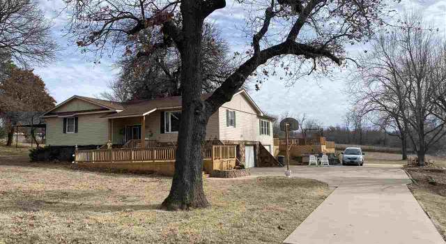 Photo of 63673 US Highway 60, Ponca City, OK 74604