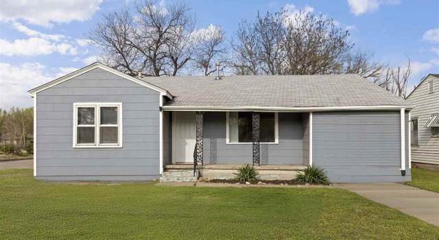 Photo of 128 S Ash St, Ponca City, OK 74601