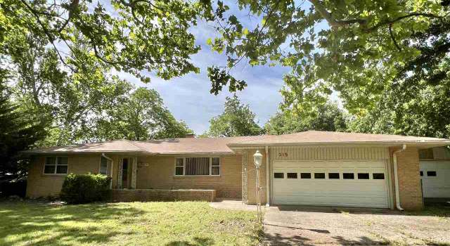 Photo of 519 E Blackwell Ave, Blackwell, OK 74631