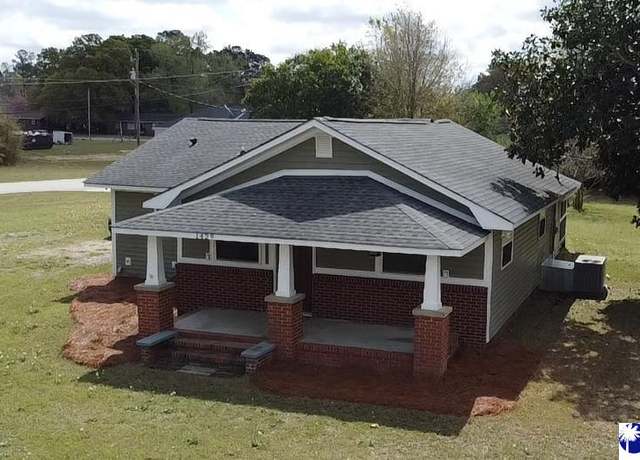 Property at 1429 E Home Ave, Hartsville, SC 29550, 3 beds, 2.5 baths