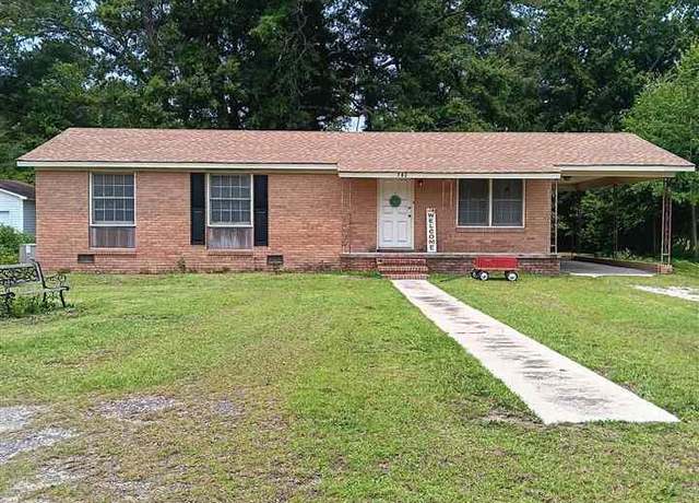 Property at 702 New Hampton Rd, Hartsville, SC 29550, 3 beds, 1.5 baths