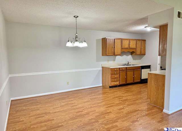 Property at 1215-G Brittany Dr, Florence, SC 29501, 2 beds, 2 baths