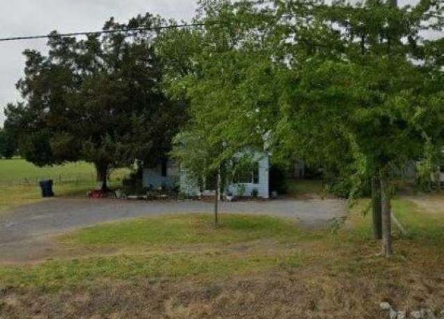 Property at 1244 Lamar Hwy, Darlington, SC 29532, 2 beds, 1.5 baths