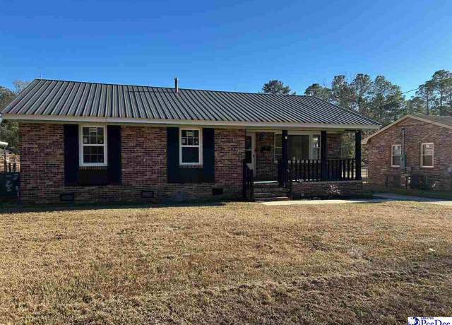 Property at 729 Parrish Dr, Mullins, SC 29574, 3 beds, 2 baths