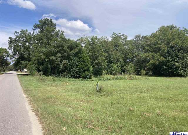 Property at 306 N 11th Ave, Dillon, SC 29536