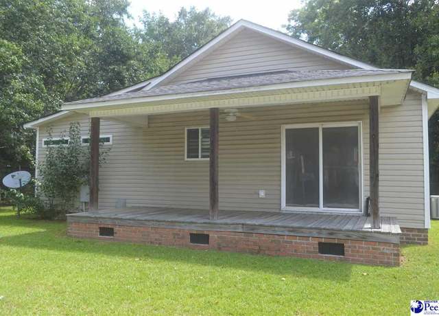 Property at 107 S 8th St, Hartsville, SC 29550, 2 beds, 2.5 baths