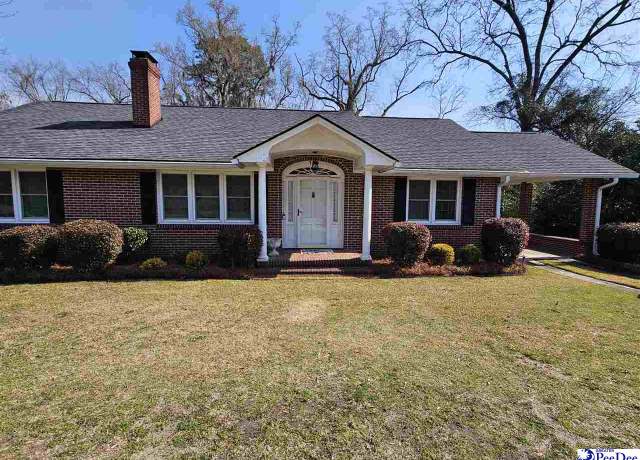 Property at 136 N Ervin St, Darlington, SC 29532, 4 beds, 3 baths