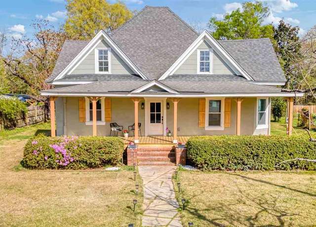 Property at 319 Gibson St, Marion, SC 29571, 3 beds, 2 baths