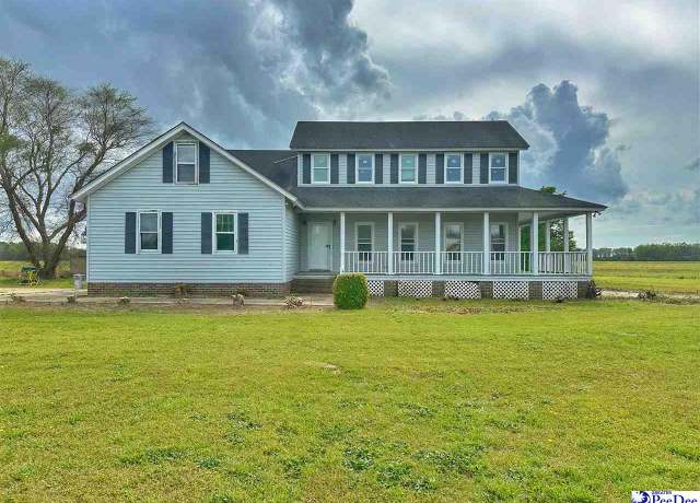 Property at 2213 Highway 9 West, Dillon, SC 29536, 4 beds, 2.5 baths