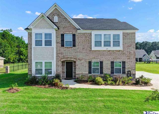 Property at 604 Greensward Dr, Florence, SC 29505, 4 beds, 2.5 baths