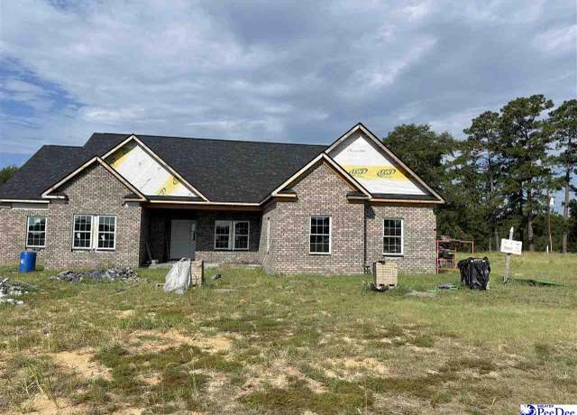 Property at 2007 Antioch Rd, Hartsville, SC 29550, 4 beds, 2.5 baths