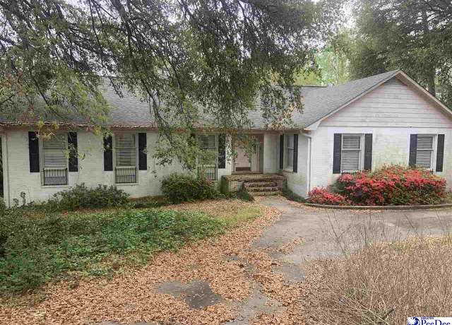 Property at 123 Golf Course Rd, Hartsville, SC 29550, 3 beds, 2.5 baths