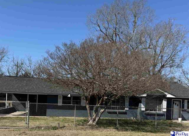 Property at 2120 N Governor Williams Hwy, Darlington, SC 29532, 3 beds, 2 baths