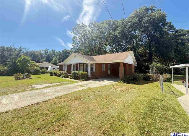 Property at 3209 Crestview Dr, Florence, SC 29501, 3 beds, 1.5 baths