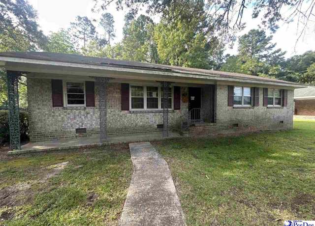 Property at 205 Mcdaniel St, Mullins, SC 29574, 3 beds, 2 baths