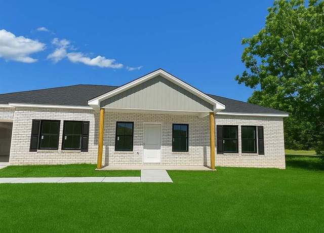 Property at 2406 W Billy Farrow Hwy, Hartsville, SC 29550, 3 beds, 2 baths