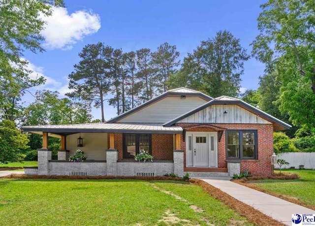 Property at 417 N Smith St, Mullins, SC 29574, 3 beds, 2.5 baths