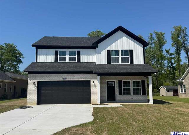 Property at 428 Bubbly Brook Dr, Darlington, SC 29532, 4 beds, 3 baths