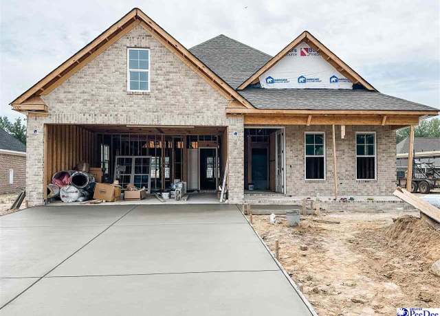 Property at 3004 Weatherstone Ln, Florence, SC 29501, 4 beds, 2.5 baths