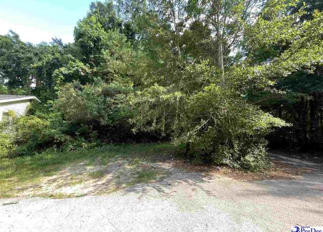 Property at 102 2nd Ave, Bennettsville, SC 29512