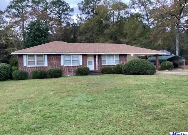 Property at 429 S Wallace Rd, Florence, SC 29506, 3 beds, 2.5 baths
