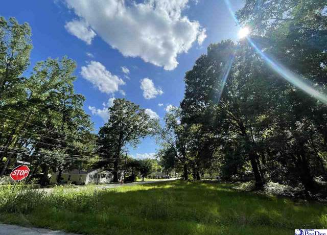 Property at 475 Third Ave, Bennettsville, SC 29512